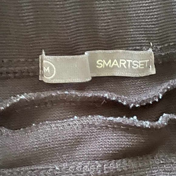 Black skirt - Picture 3 of 3